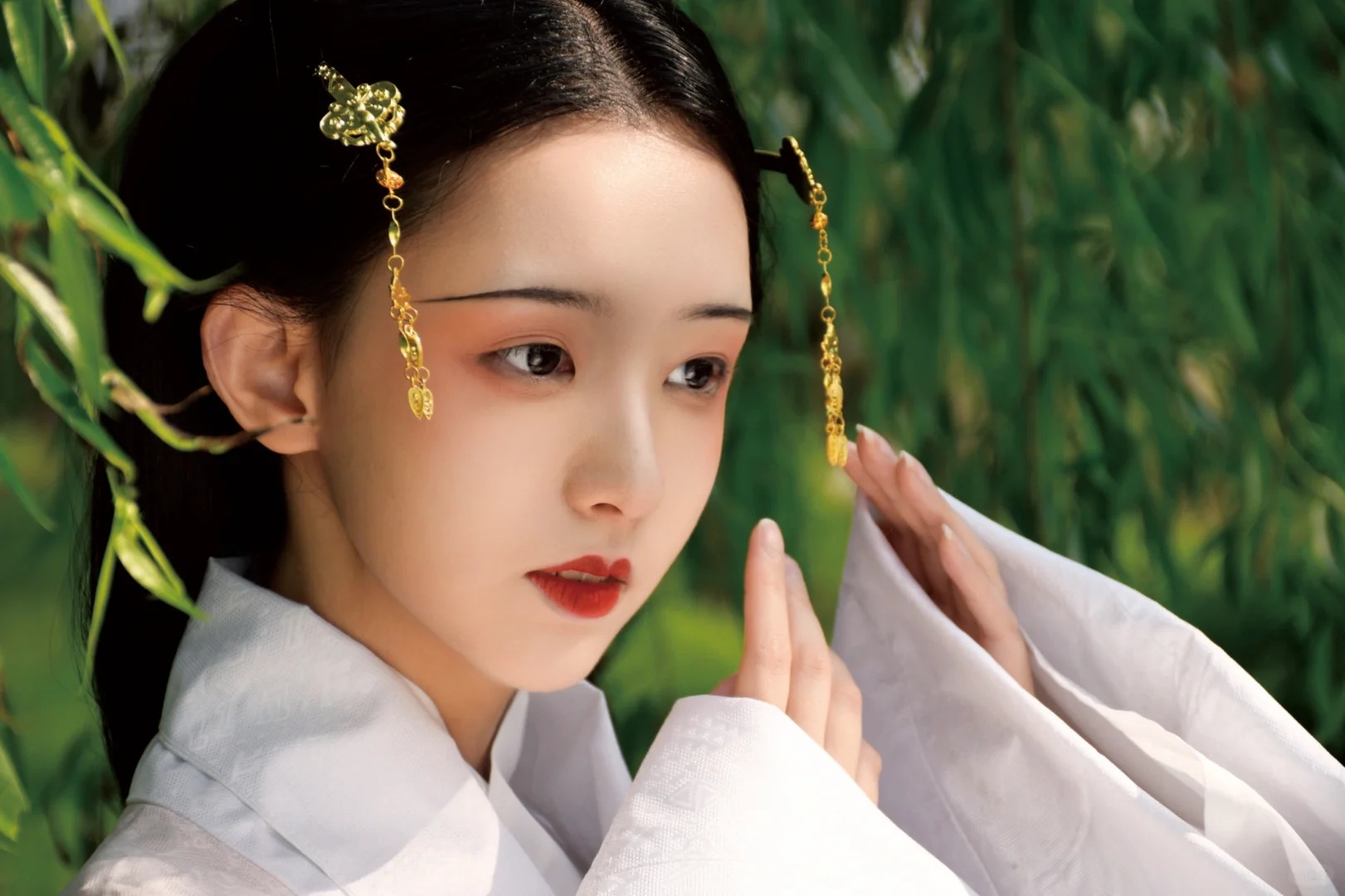 明月也曾照微尘
